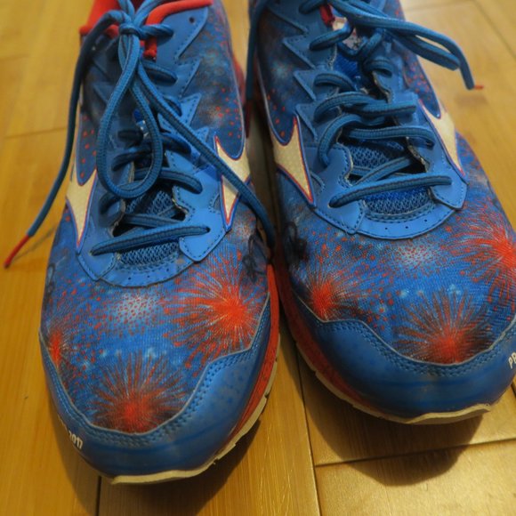 mizuno running shoes peachtree road race